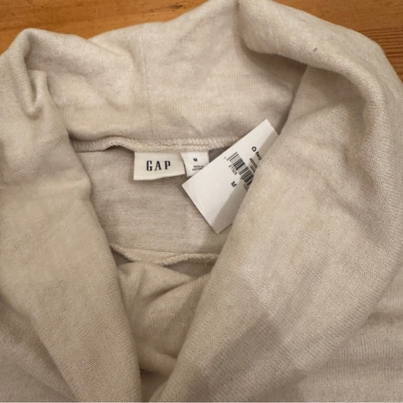 NWT GAP Elegant Cream Turtleneck Sweater - Picture 7 of 11